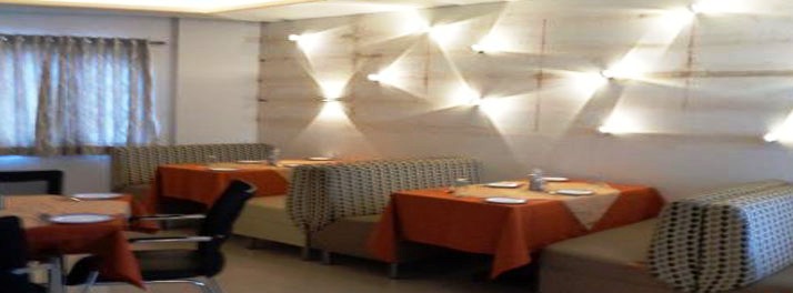 2080/Hotel Udayanraje Palace - Ahmednagar 03.jpg